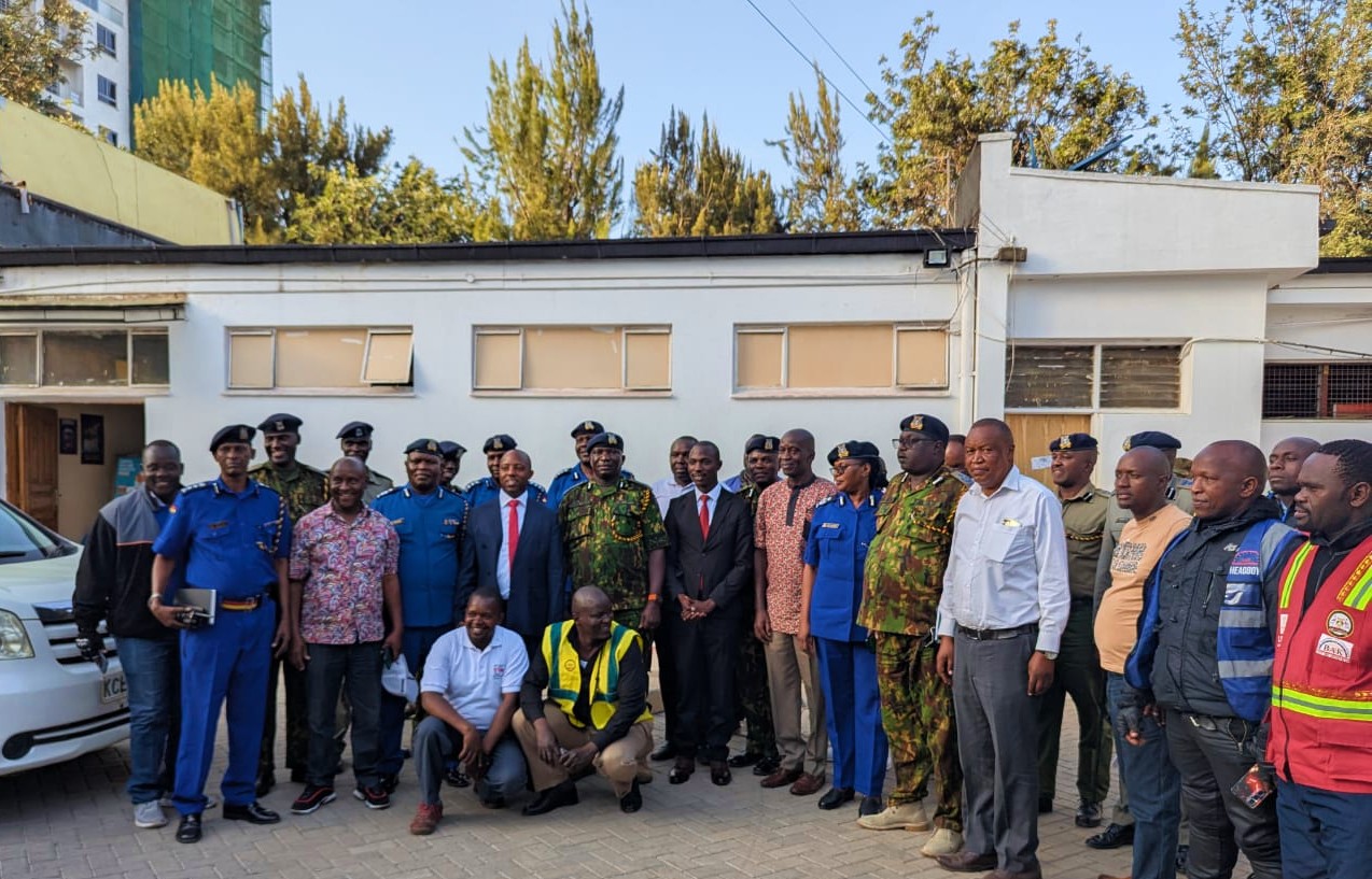 Government and FPTS officials in dialogue